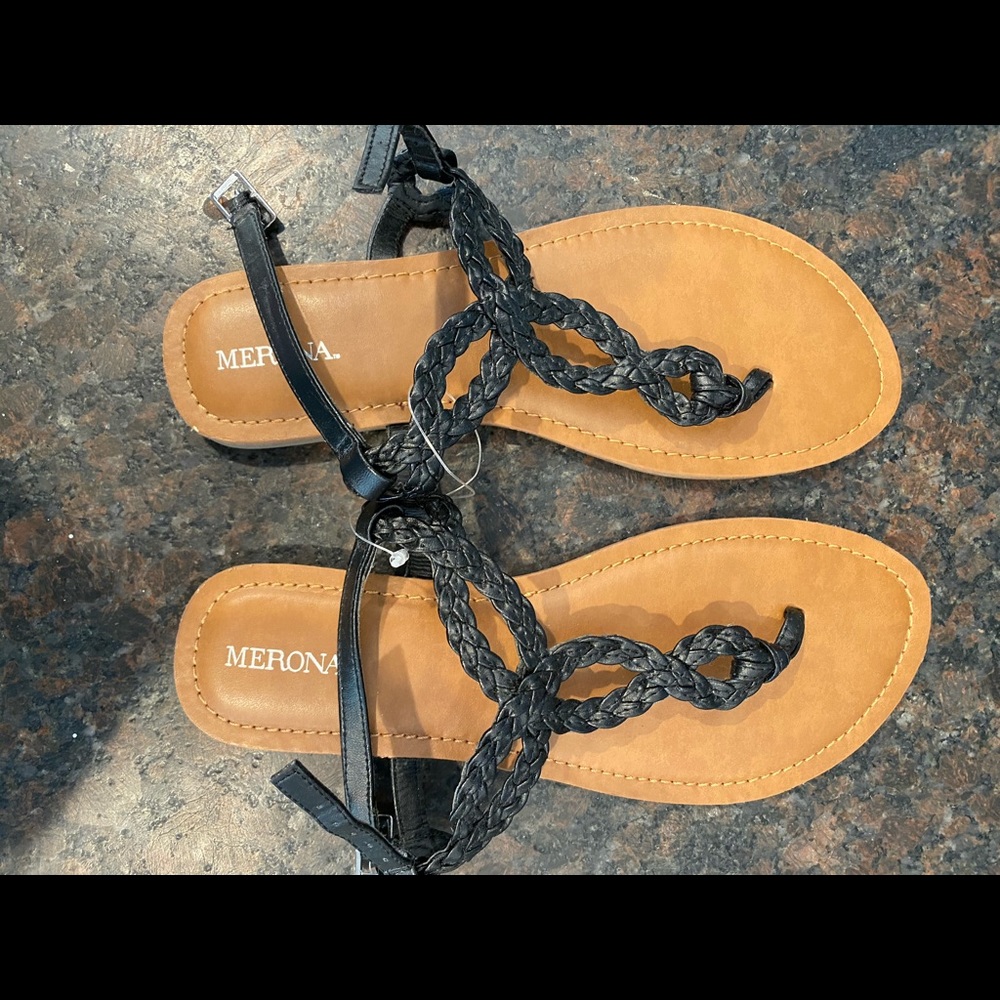 Women’s sandals